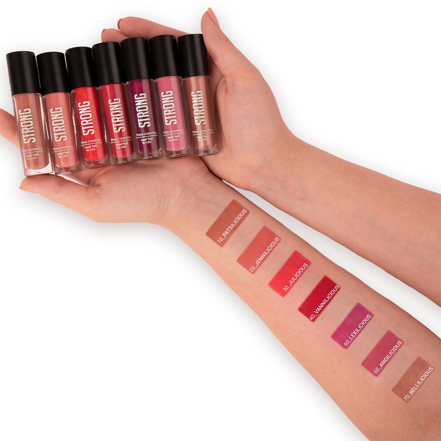 7 Lip Color in den Händen und Farbkleckse auf dem Unterarm